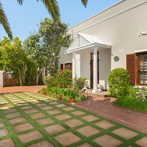 Meerendal Cottage-affordable Luxury-private Garden With Pool & Hot Tub Apartment Kapstadt