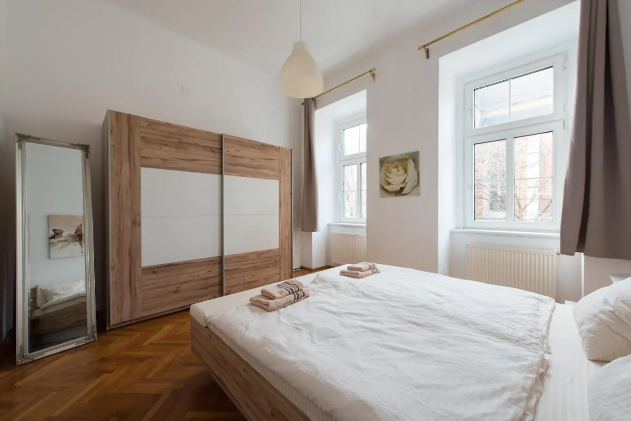 Belvedere Central Apartment Vienne 0*,